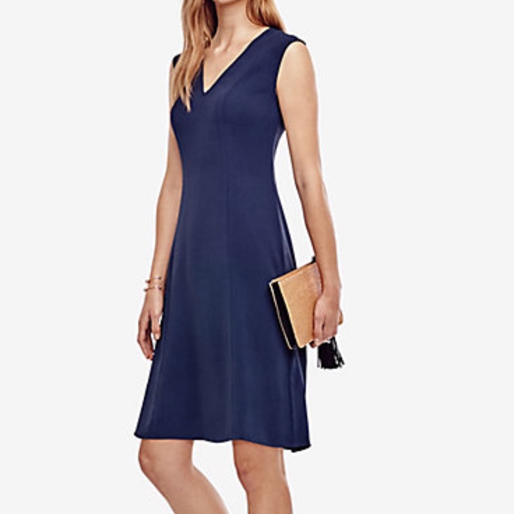 Ann Taylor - NWT - V-Neck Flare Dress - 00P